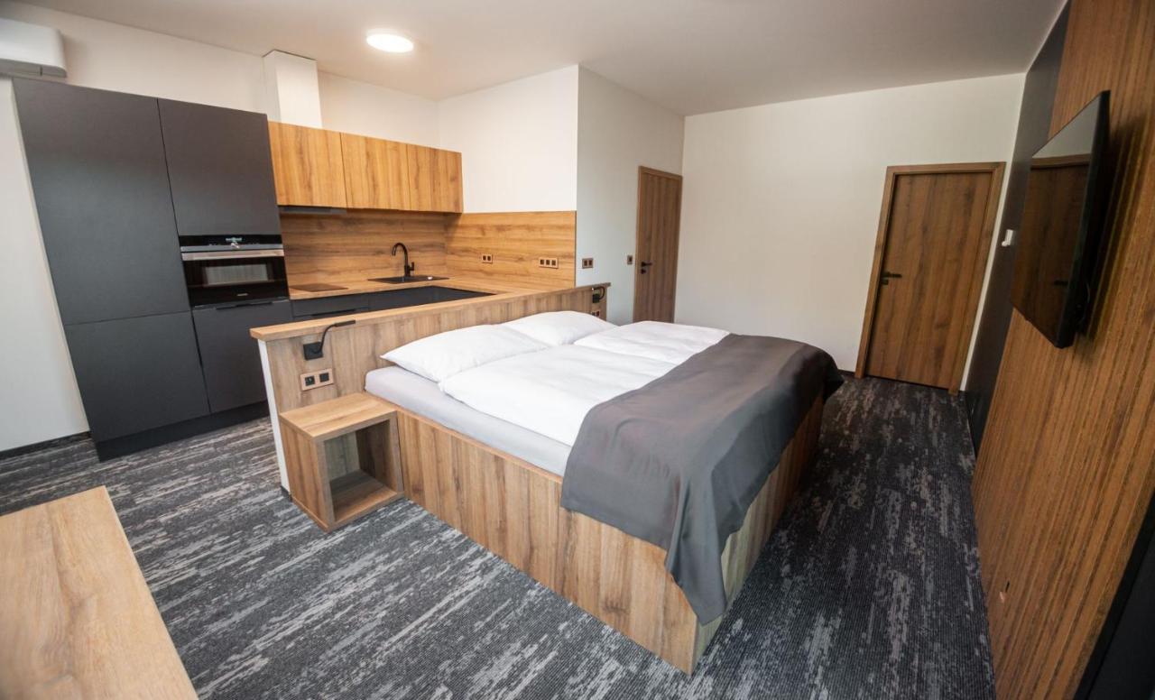 Hotel Kras Jedovnice Eksteriør billede