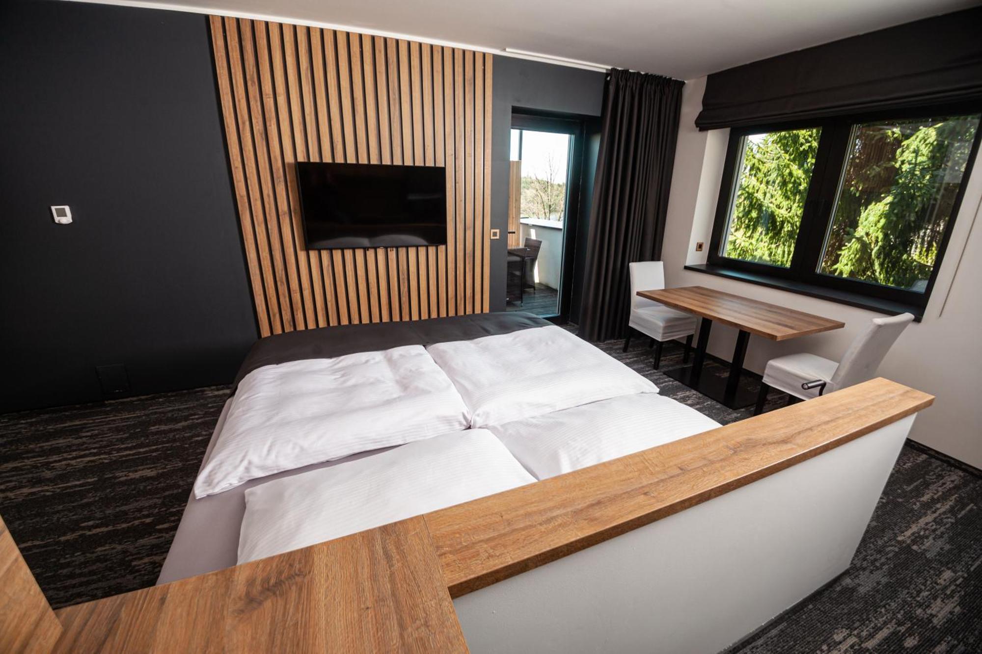 Hotel Kras Jedovnice Eksteriør billede