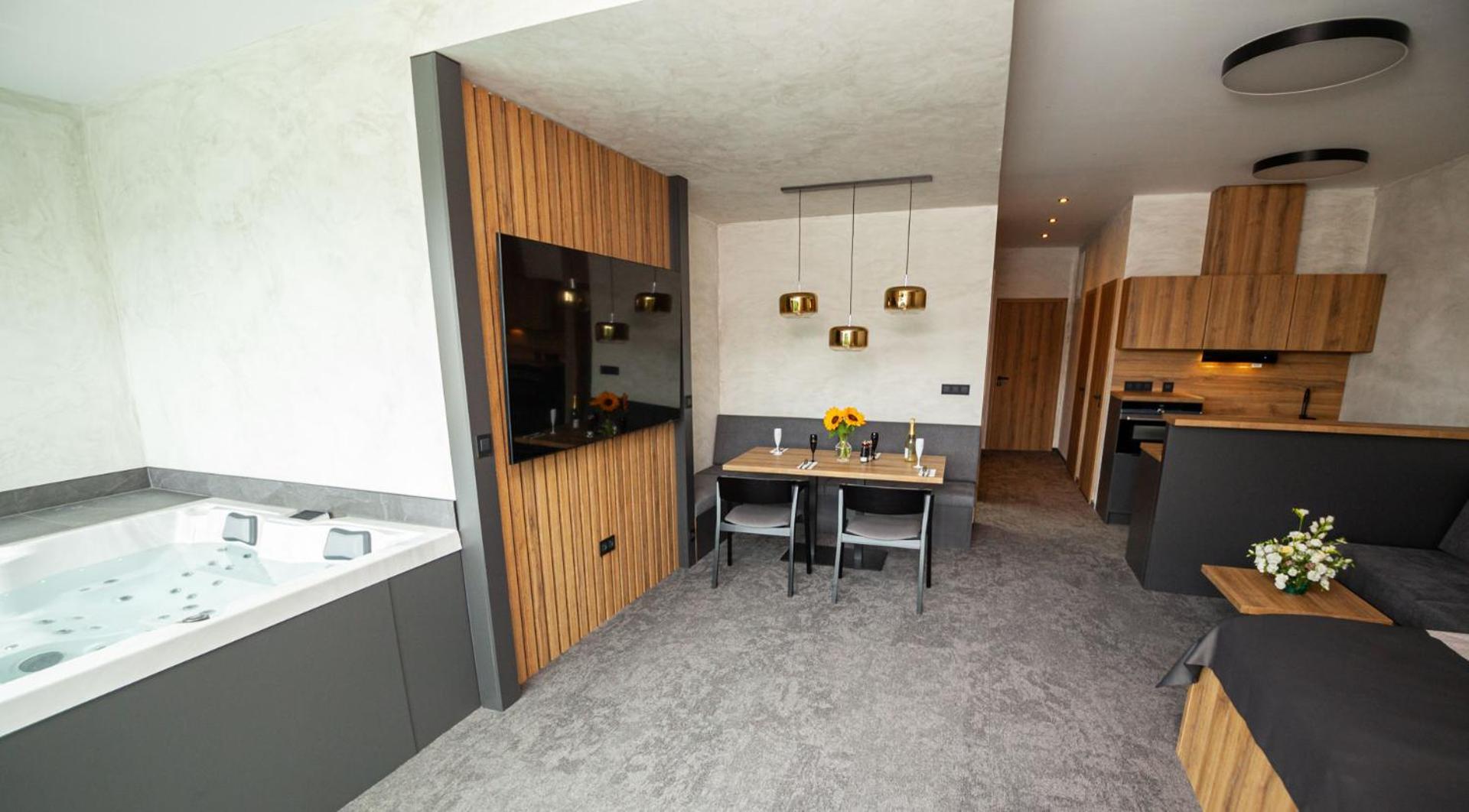 Hotel Kras Jedovnice Eksteriør billede