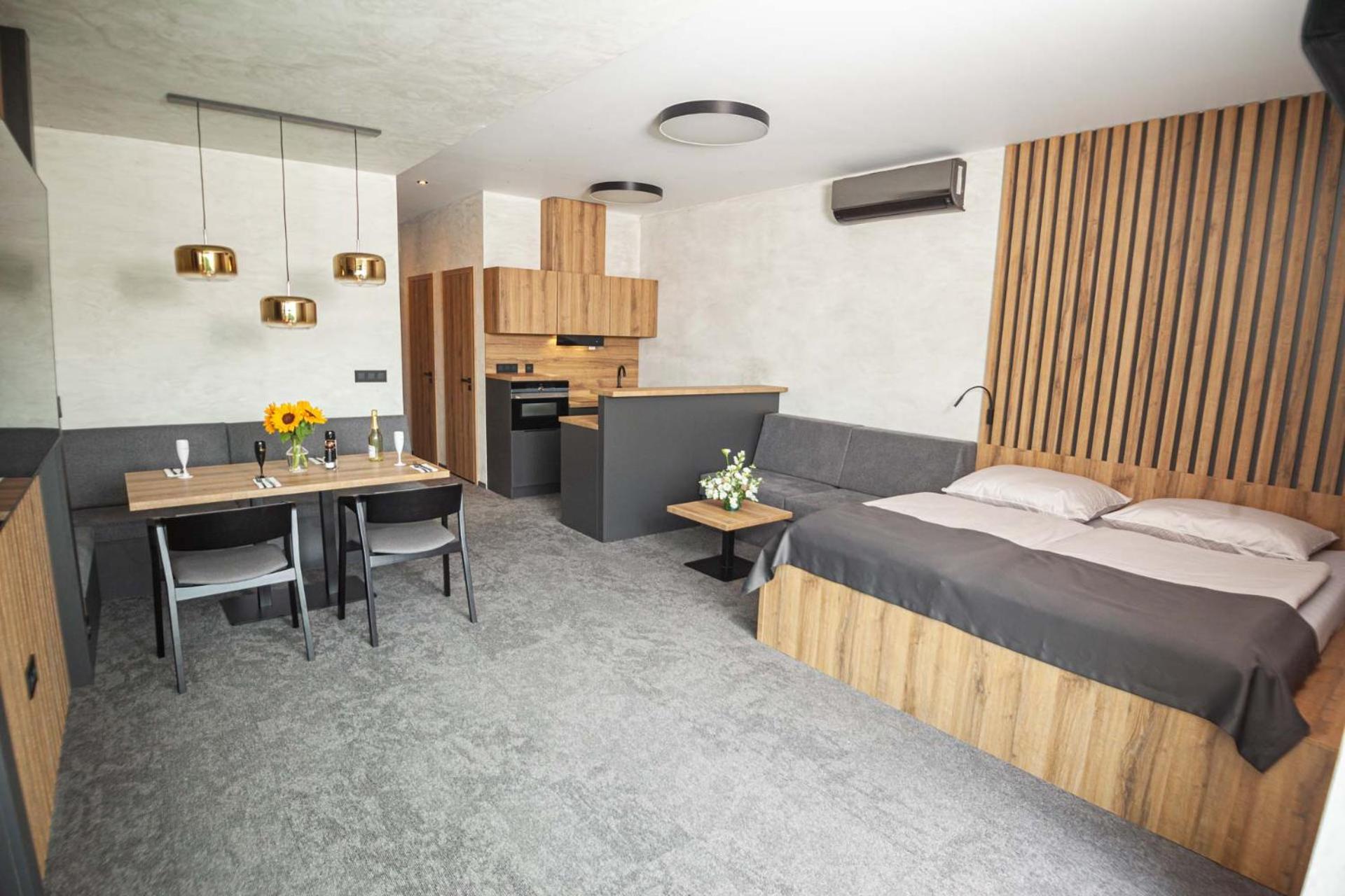 Hotel Kras Jedovnice Eksteriør billede